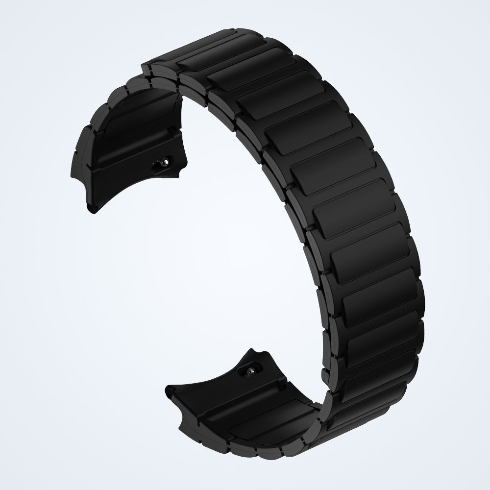 Lo smartwatch Colmi i28 Ultra, mostrato con cinturino in silicone e cinturino magnetico in bambù, offre funzionalità avanzate di monitoraggio della salute, 10 giorni di autonomia della batteria e certificazione di impermeabilità IP68.